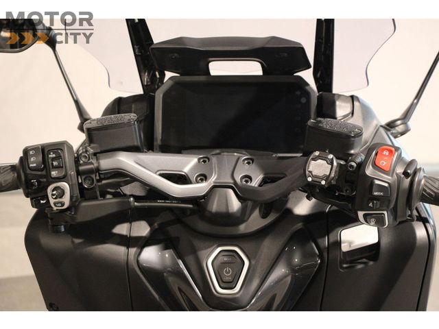 yamaha - tmax-tech-max-560