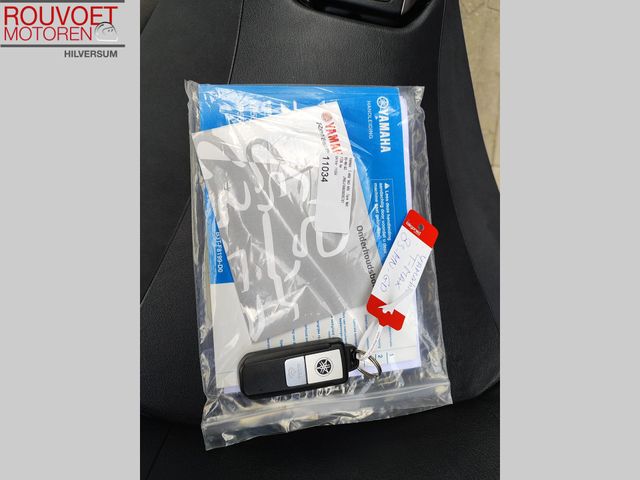 yamaha - tmax-tech-max-560