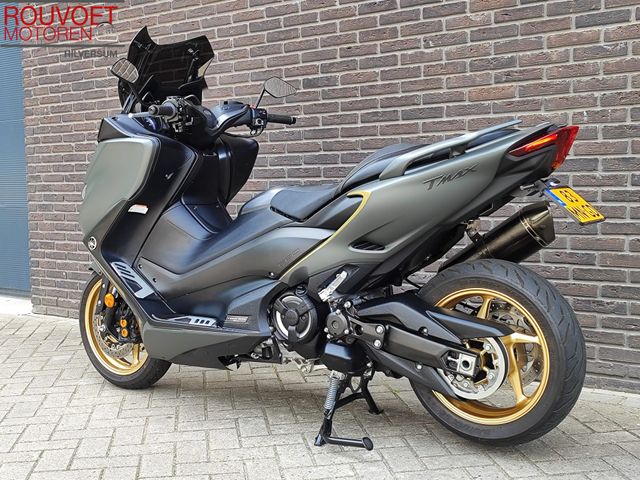yamaha - tmax-tech-max-560