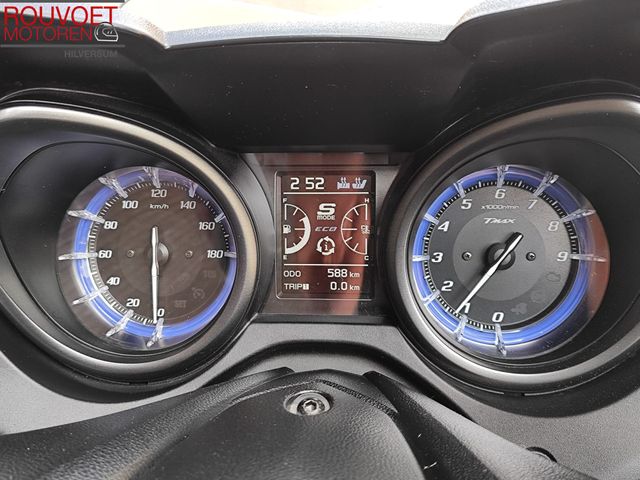 yamaha - tmax-tech-max-560
