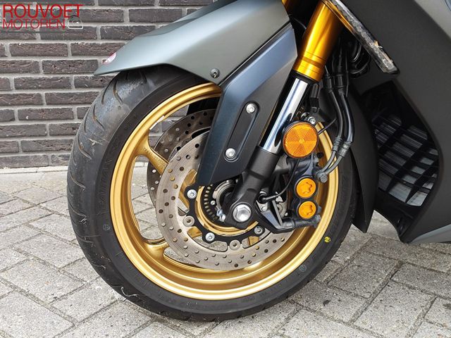 yamaha - tmax-tech-max-560