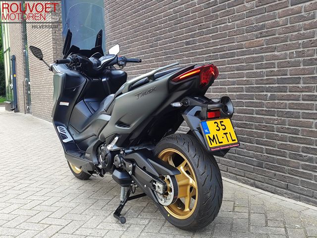 yamaha - tmax-tech-max-560