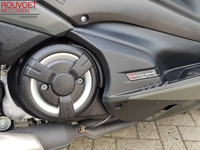 yamaha - tmax-tech-max-560