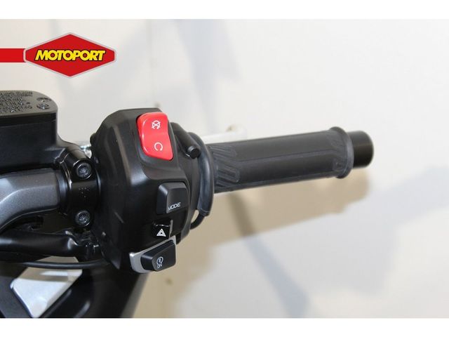 yamaha - tmax-tech-max-560