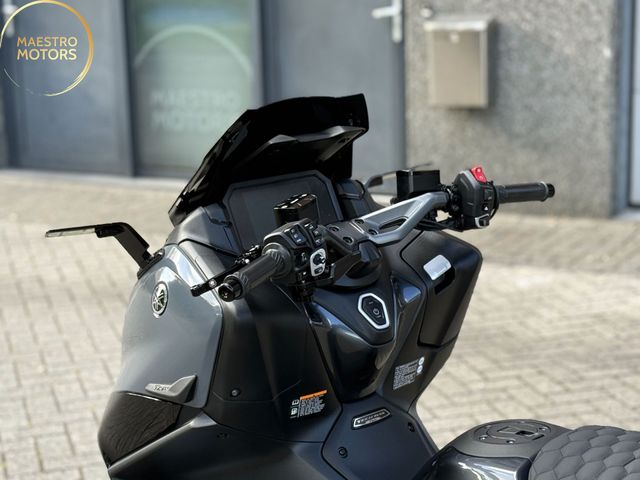 yamaha - tmax-tech-max-560