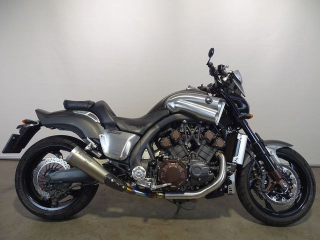 yamaha - vmx-1200-v-max