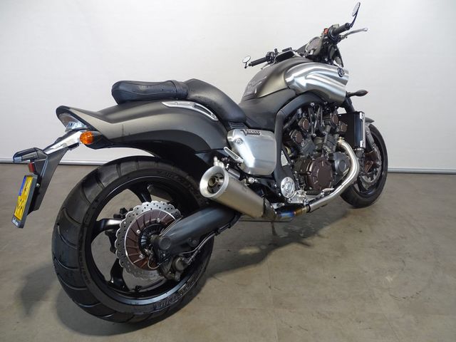 yamaha - vmx-1200-v-max