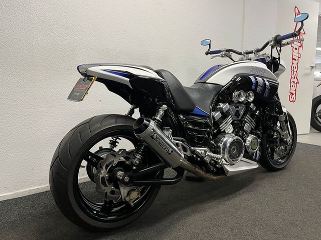 yamaha - vmx-1200-v-max