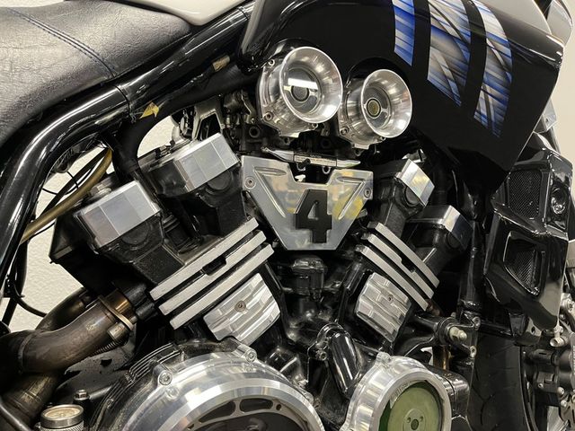 yamaha - vmx-1200-v-max