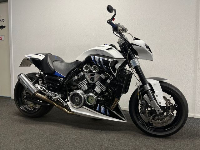 yamaha - vmx-1200-v-max