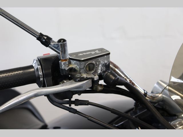 yamaha - vmx-1200-v-max