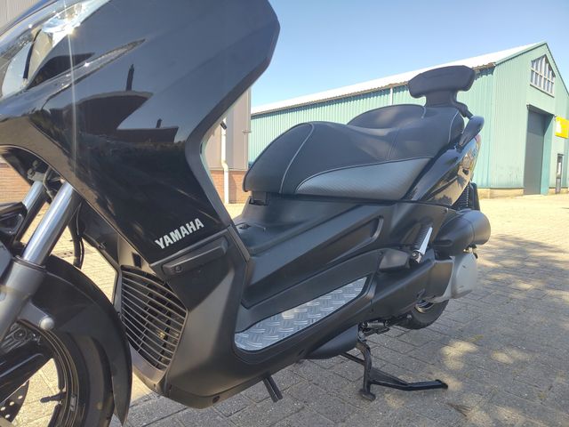 yamaha - x-max-250