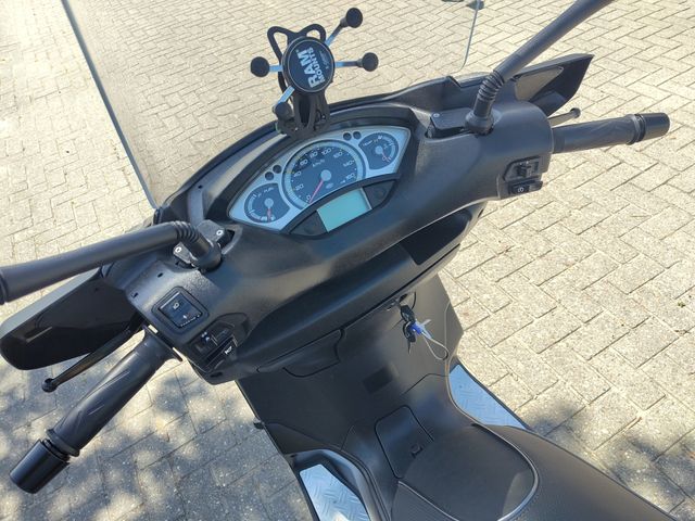 yamaha - x-max-250