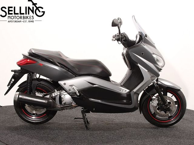 yamaha - x-max-250