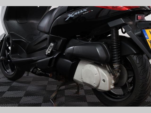 yamaha - x-max-250