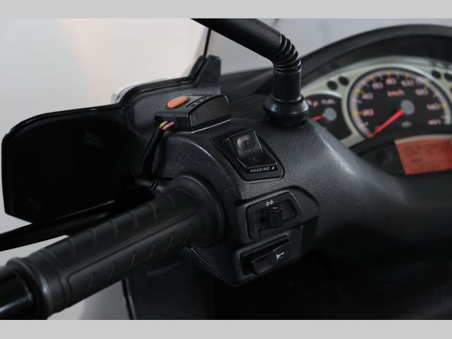 yamaha - x-max-250
