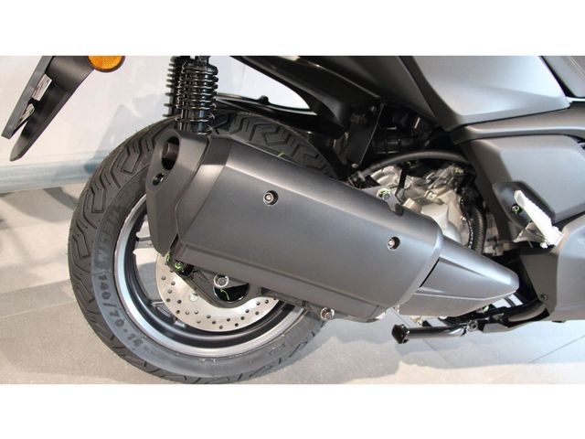 yamaha - x-max-300