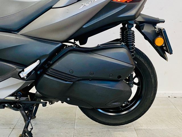 yamaha - x-max-300-abs