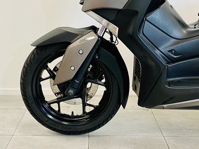 yamaha - x-max-300-abs