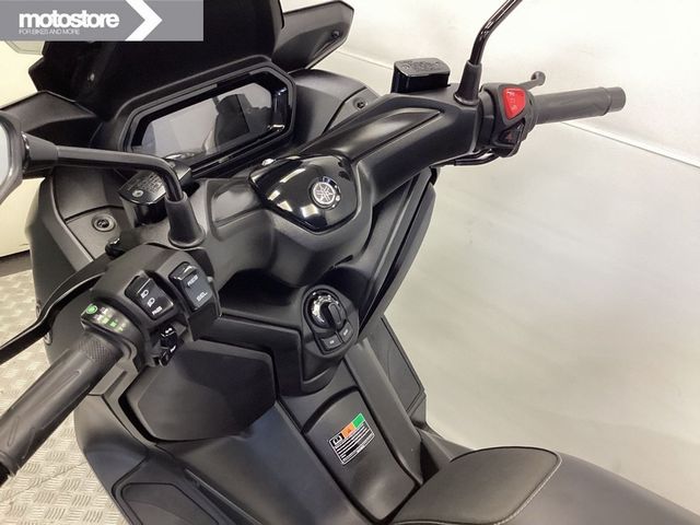 yamaha - x-max-300-abs