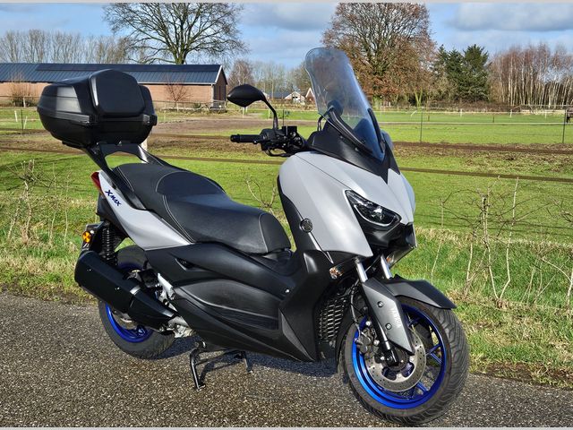 yamaha - x-max-300-abs