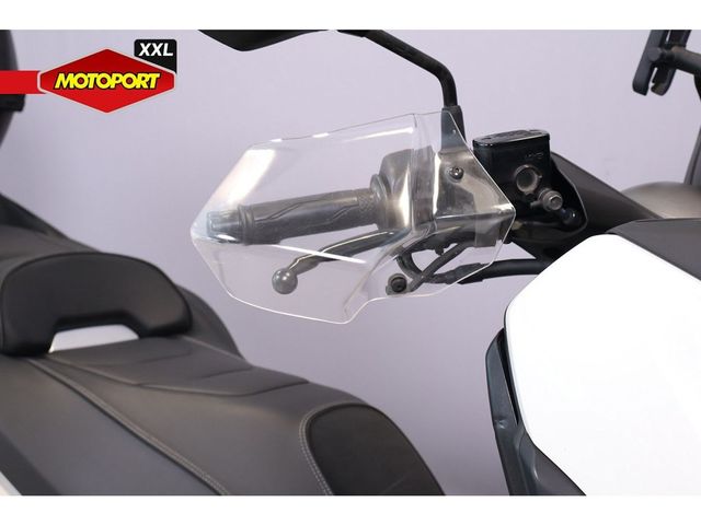 yamaha - x-max-300-abs
