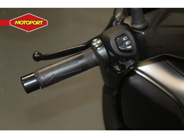yamaha - x-max-300-abs