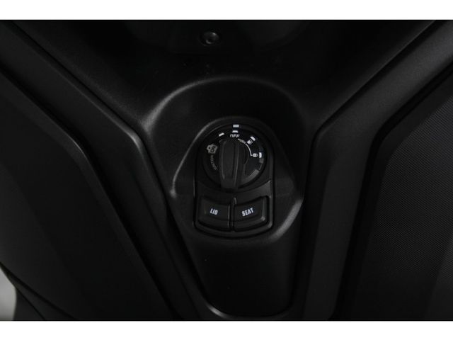 yamaha - x-max-300-abs