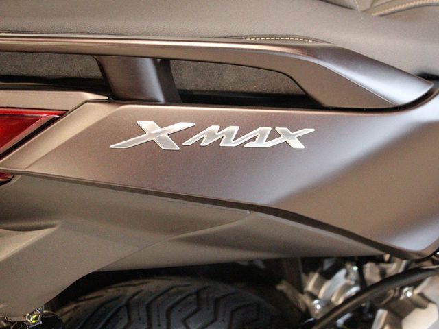 yamaha - x-max-300-tech-max