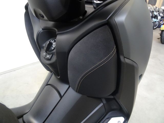 yamaha - x-max-300-tech-max