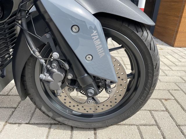 yamaha - x-max-300-tech-max
