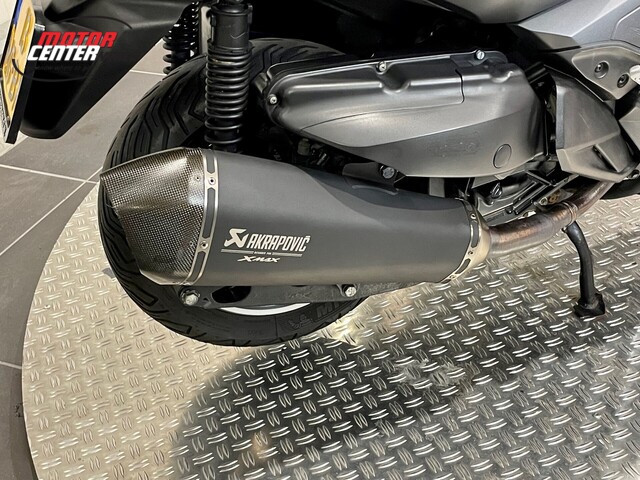 yamaha - x-max-400-momodesign