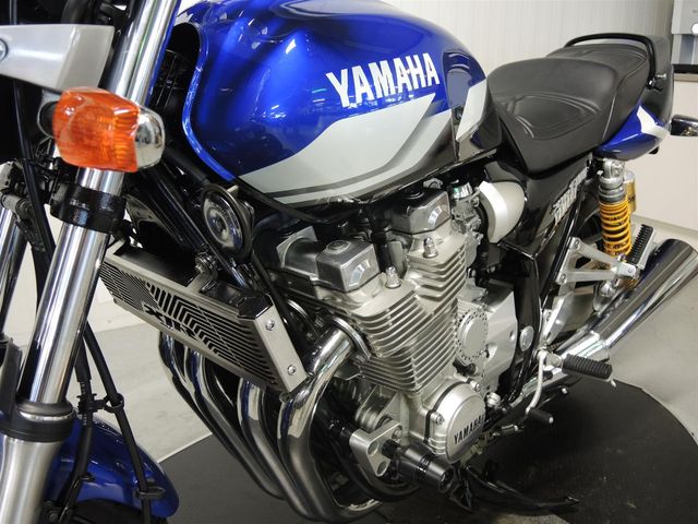 yamaha - xjr-1300