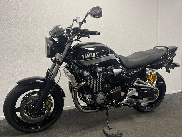 yamaha - xjr-1300