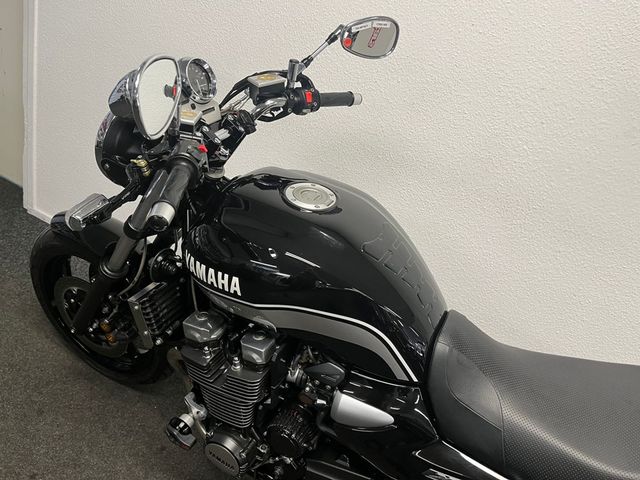 yamaha - xjr-1300