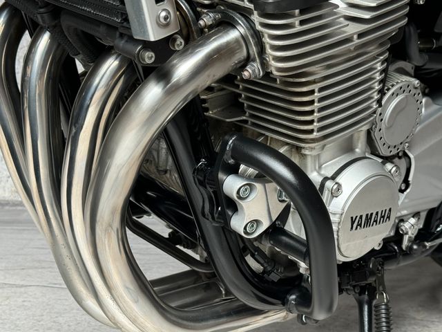 yamaha - xjr-1300