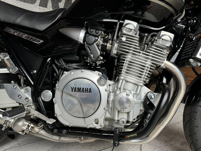 yamaha - xjr-1300