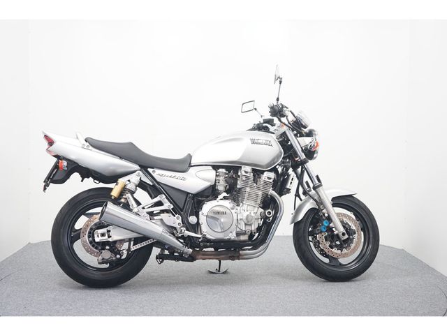 yamaha - xjr-1300