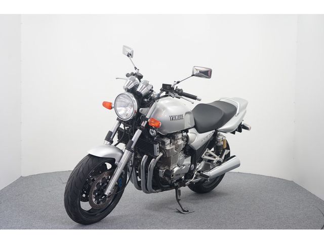 yamaha - xjr-1300