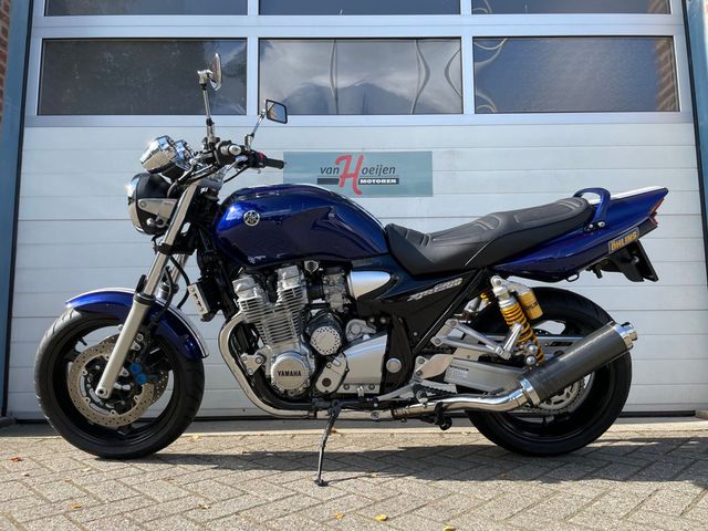 yamaha - xjr-1300