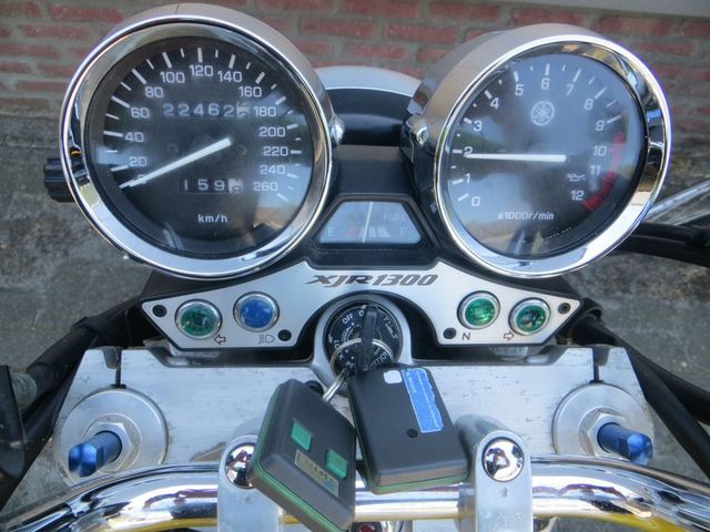 yamaha - xjr-1300