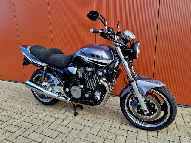 yamaha - xjr-1300