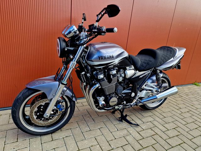 yamaha - xjr-1300