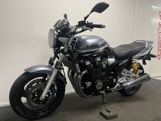 yamaha - xjr-1300