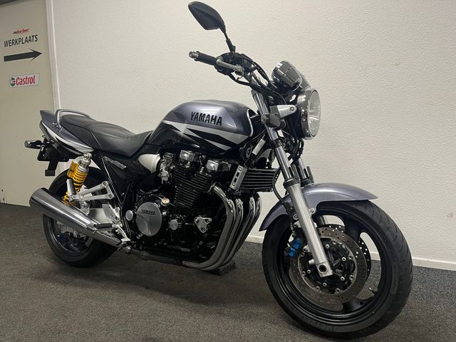 yamaha - xjr-1300