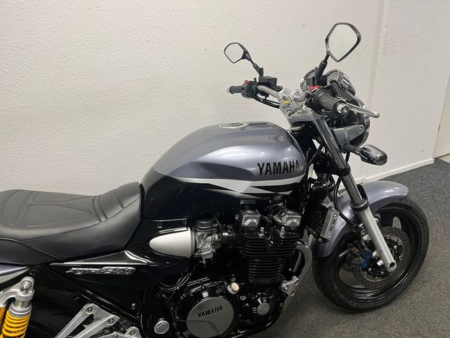 yamaha - xjr-1300