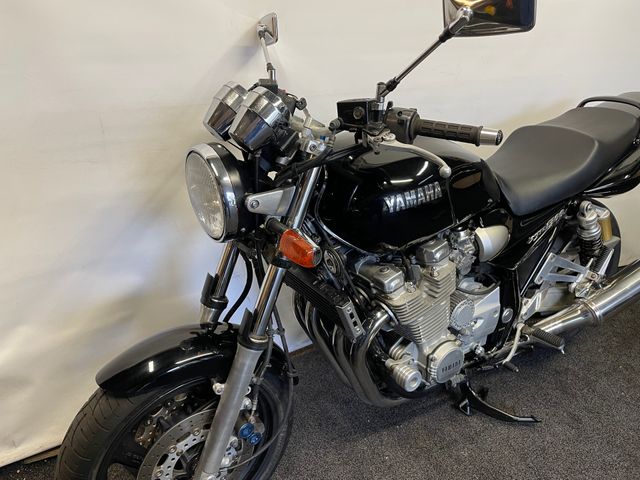 yamaha - xjr-1300