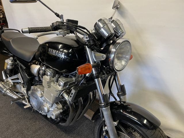 yamaha - xjr-1300