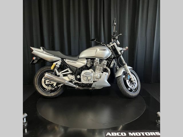 yamaha - xjr-1300