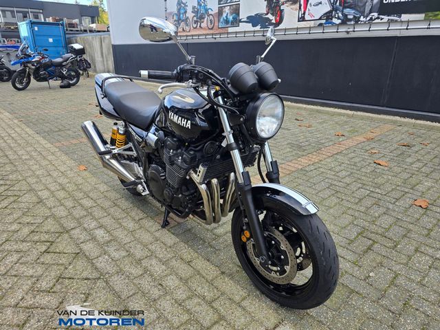 yamaha - xjr-1300